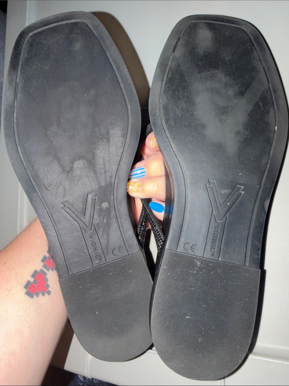 Vionic Black Leather Thong Sandals with Textured Straps - Picture 5 of 6